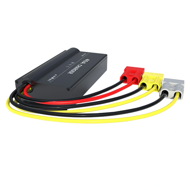 DC TO DC älykäs laturi 12v 25A DCDC1240B